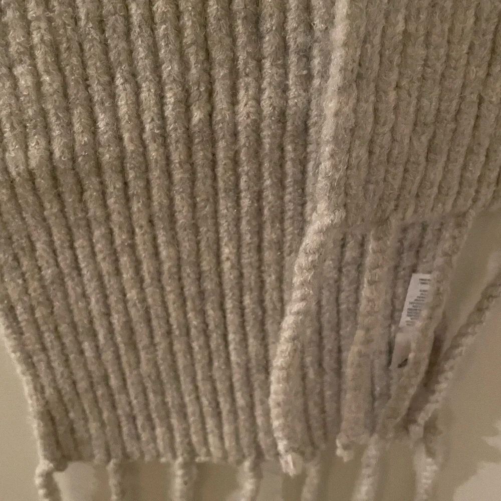 A New Day Winter Knit Scarf Oatmeal/Lt. Gray (9x72)